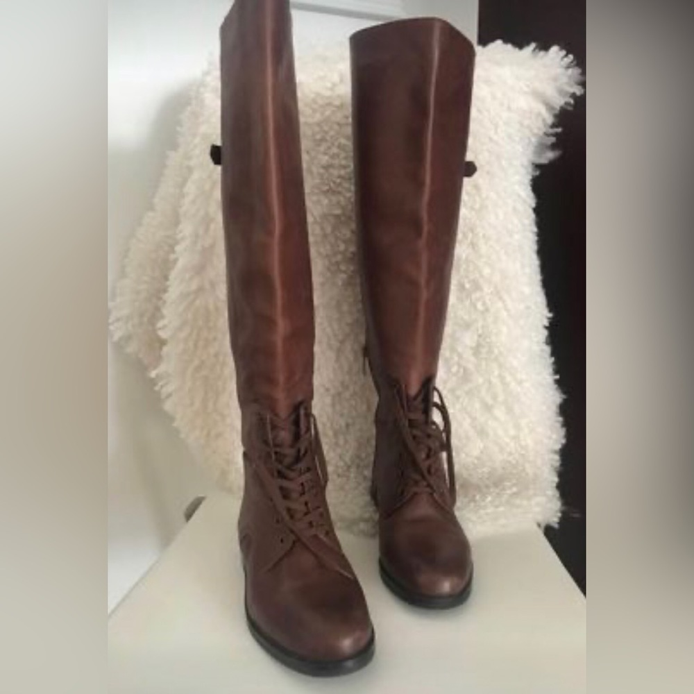 Tall leather BOOTS Vero Cuoio
Brown Genuine Leather